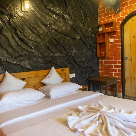 エッラ Hobbit Hole Hideaway Bed & Breakfast エクステリア 写真