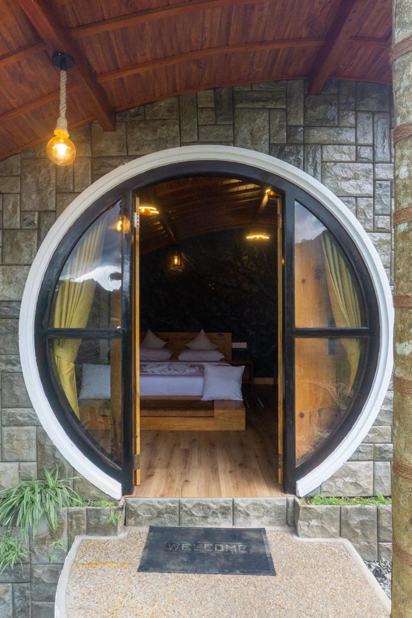 エッラ Hobbit Hole Hideaway Bed & Breakfast エクステリア 写真