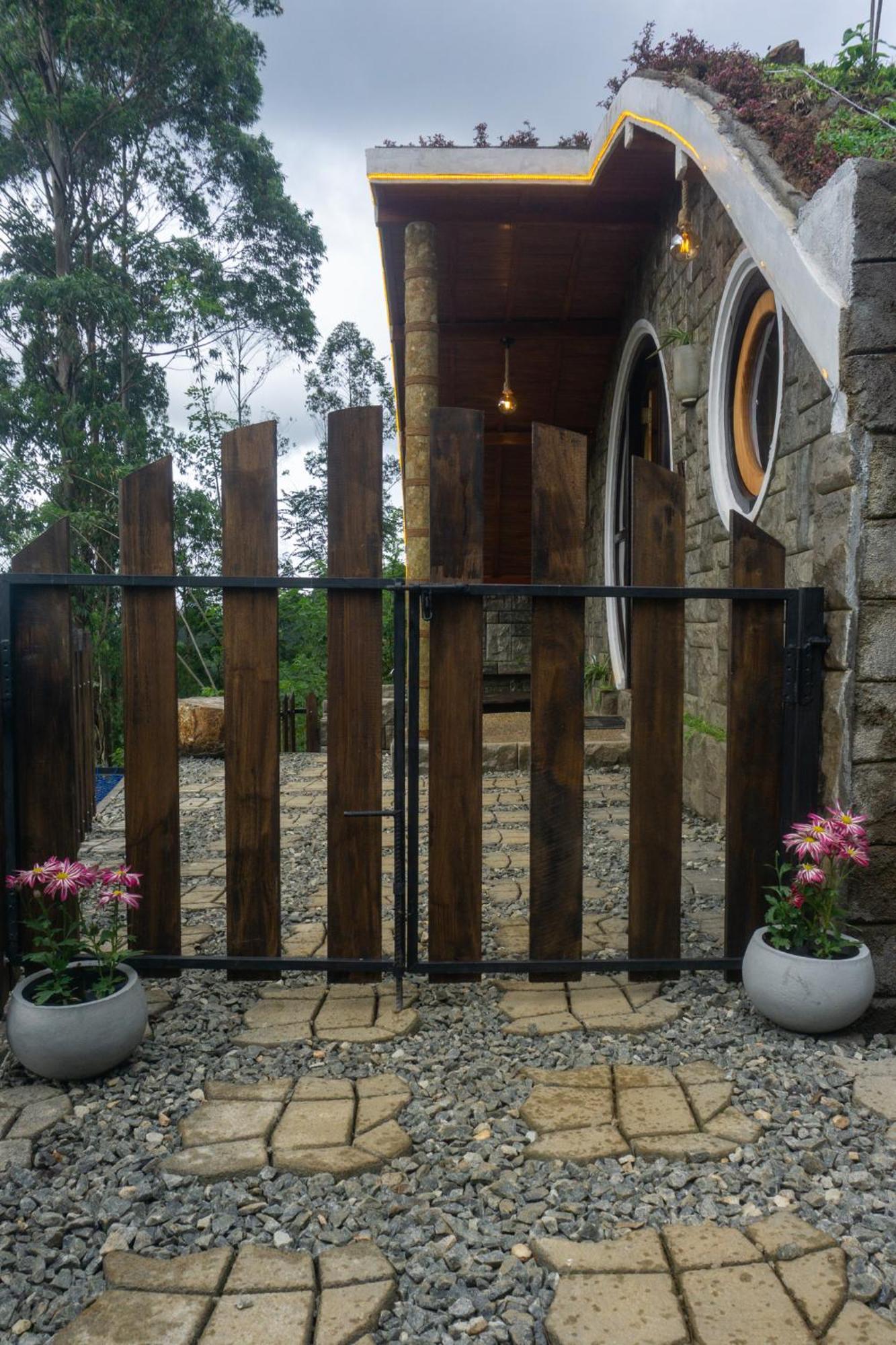 エッラ Hobbit Hole Hideaway Bed & Breakfast エクステリア 写真