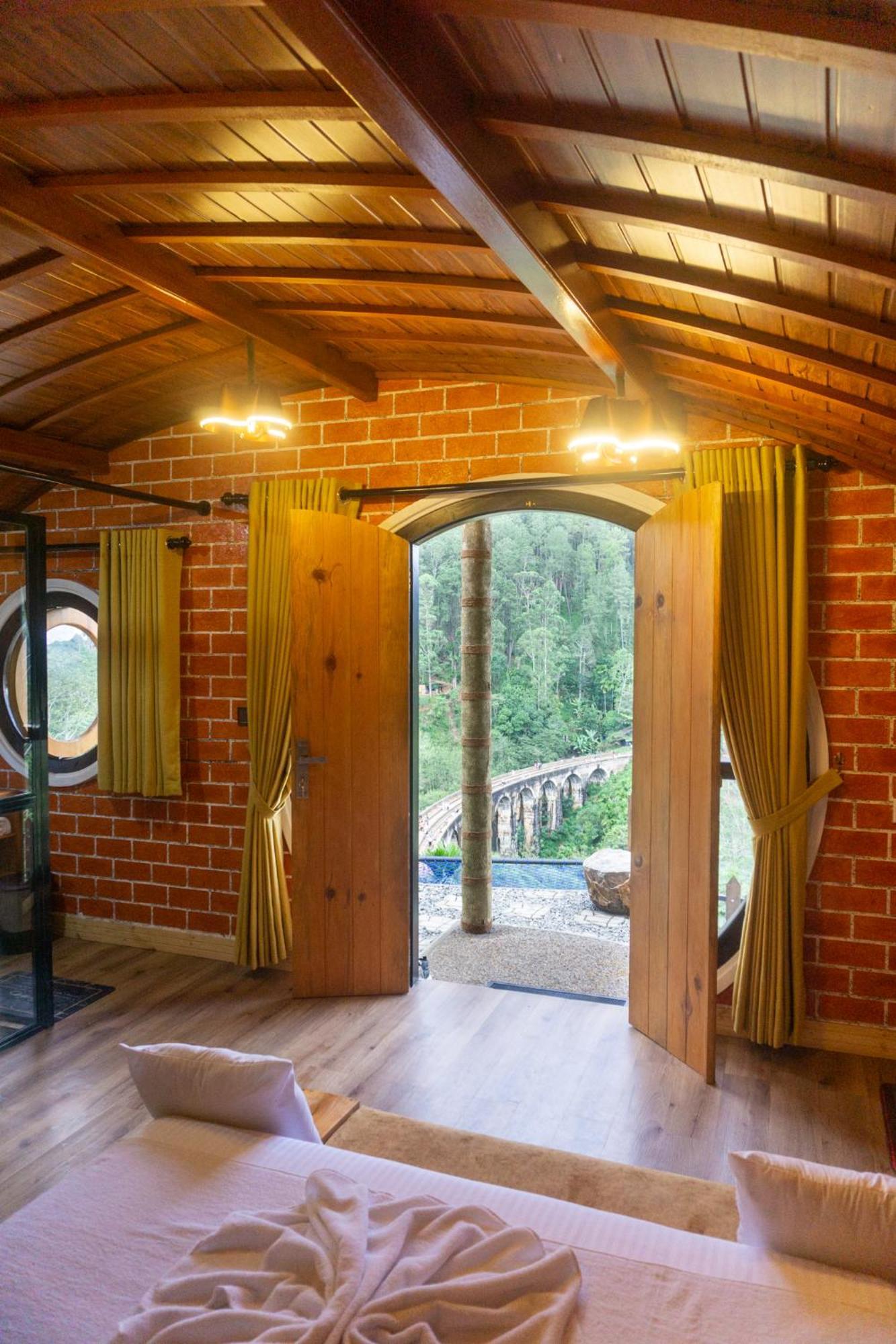 エッラ Hobbit Hole Hideaway Bed & Breakfast エクステリア 写真