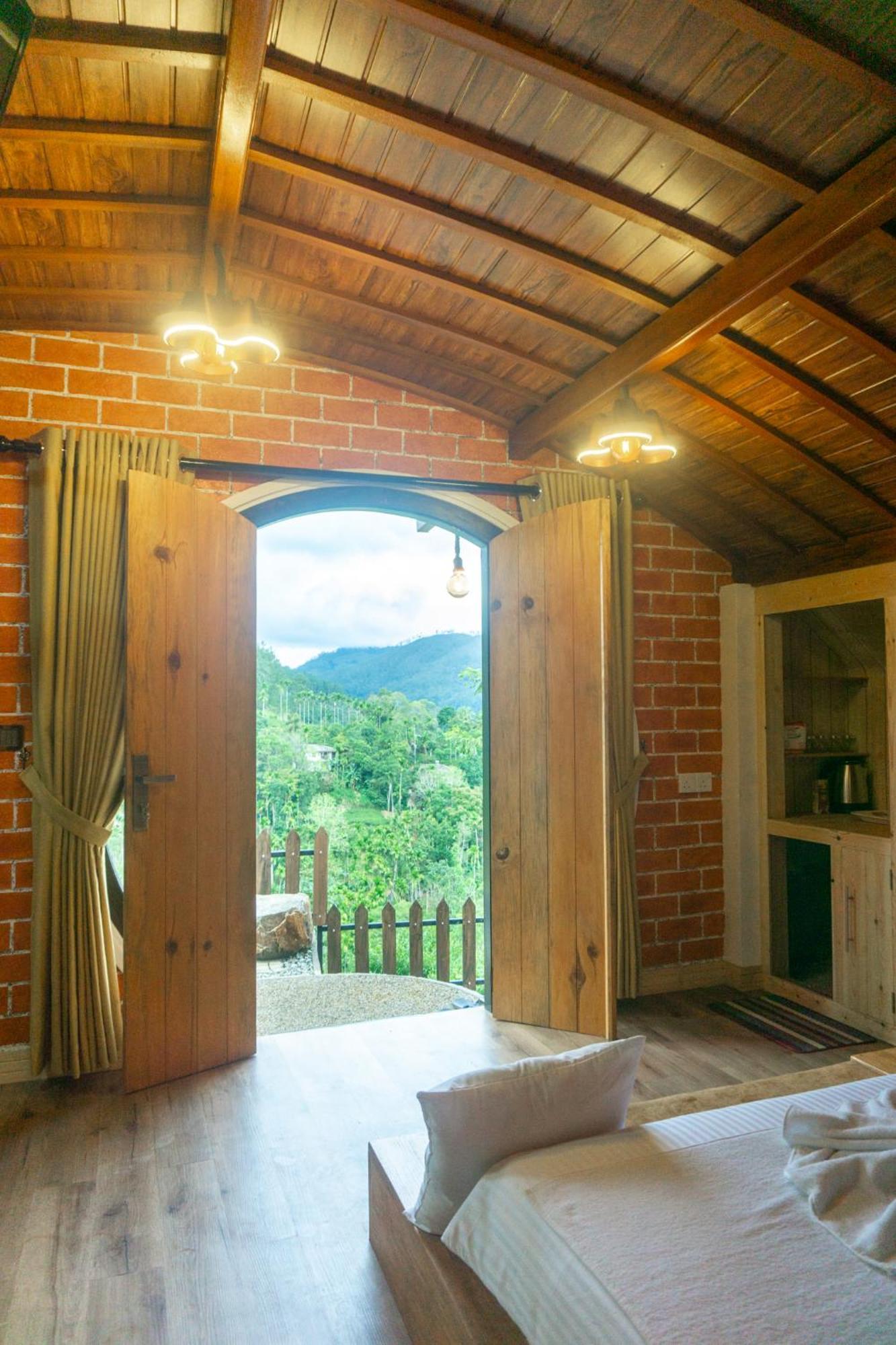 エッラ Hobbit Hole Hideaway Bed & Breakfast エクステリア 写真
