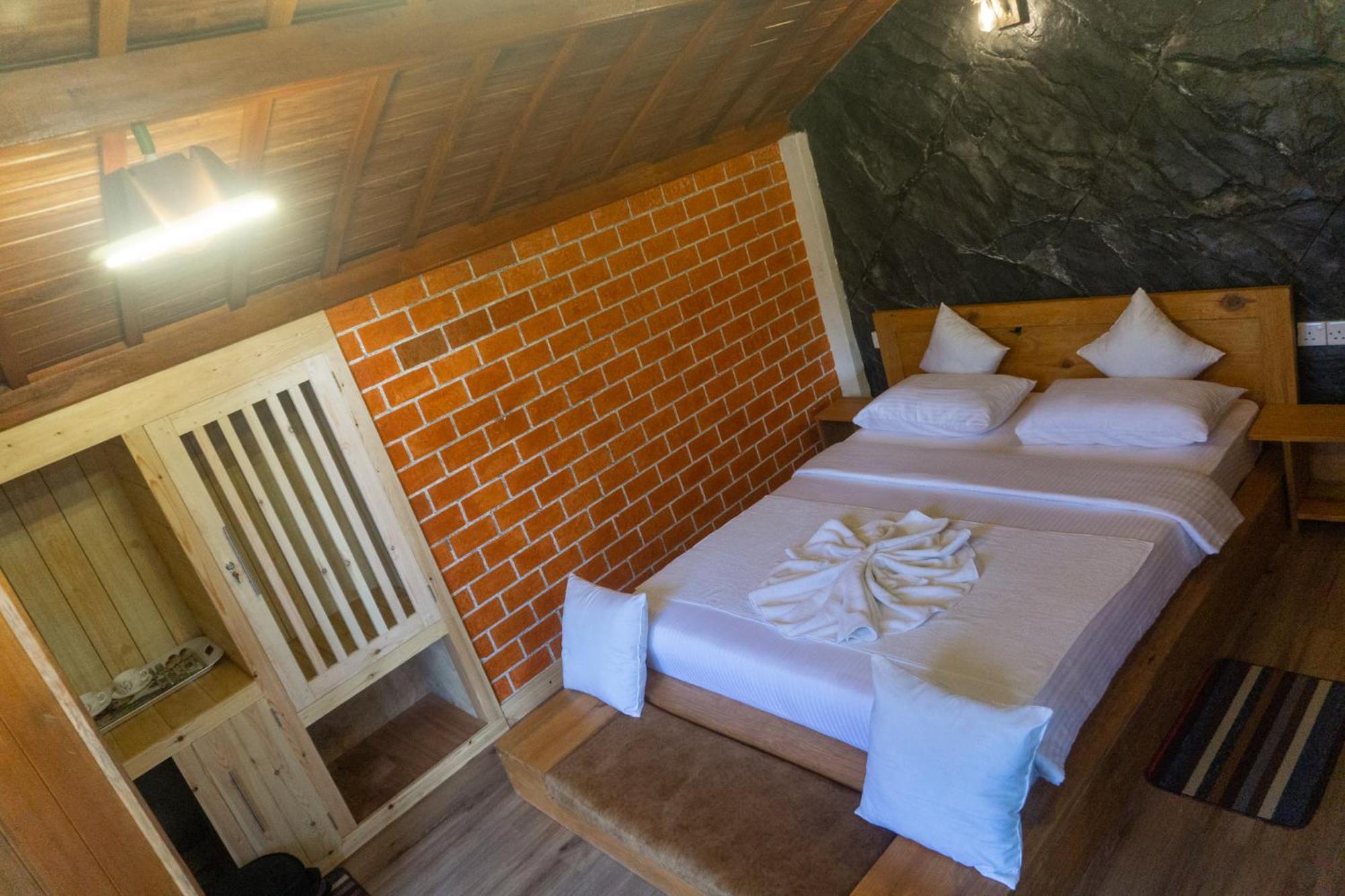 エッラ Hobbit Hole Hideaway Bed & Breakfast エクステリア 写真