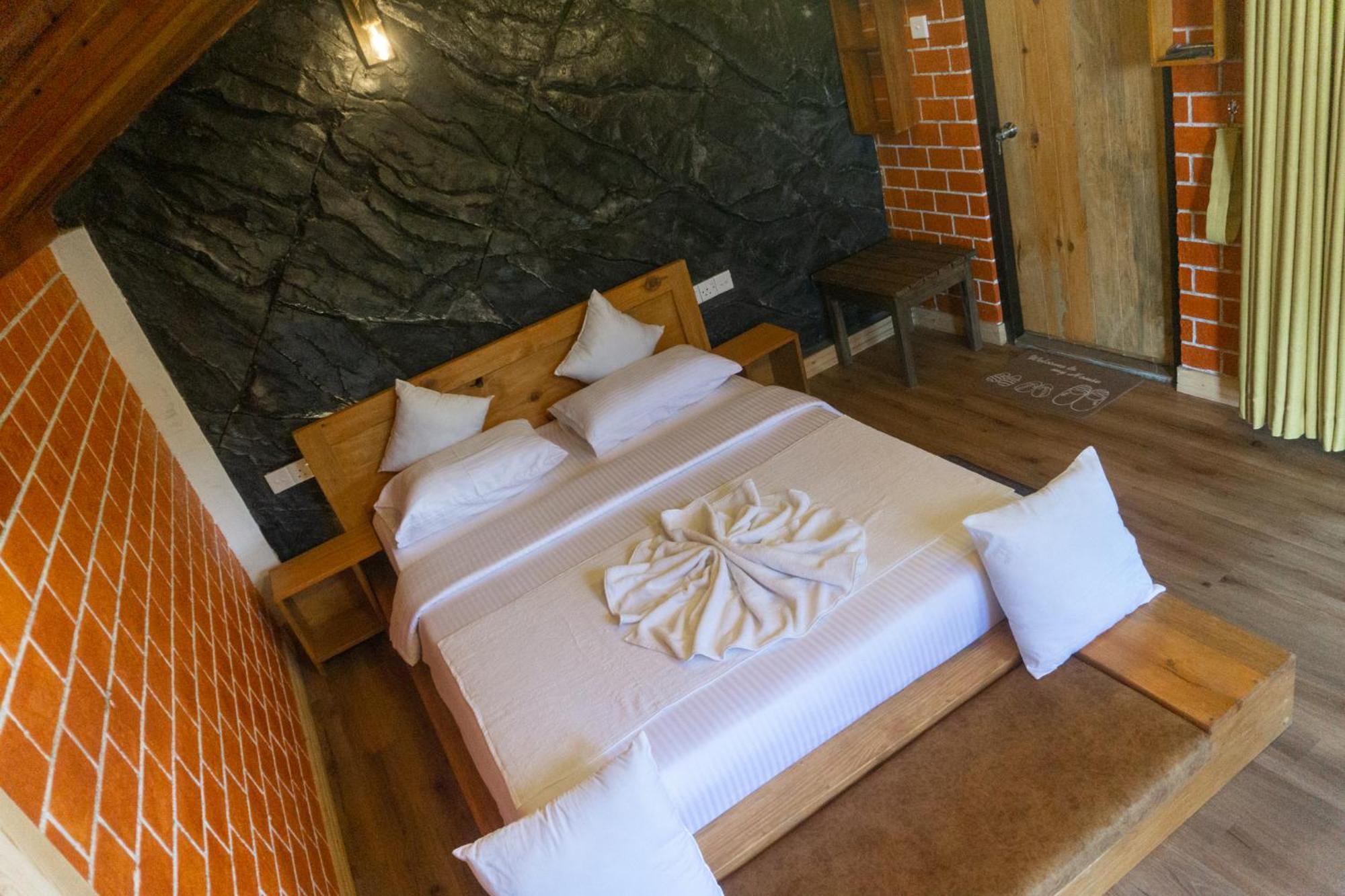 エッラ Hobbit Hole Hideaway Bed & Breakfast エクステリア 写真