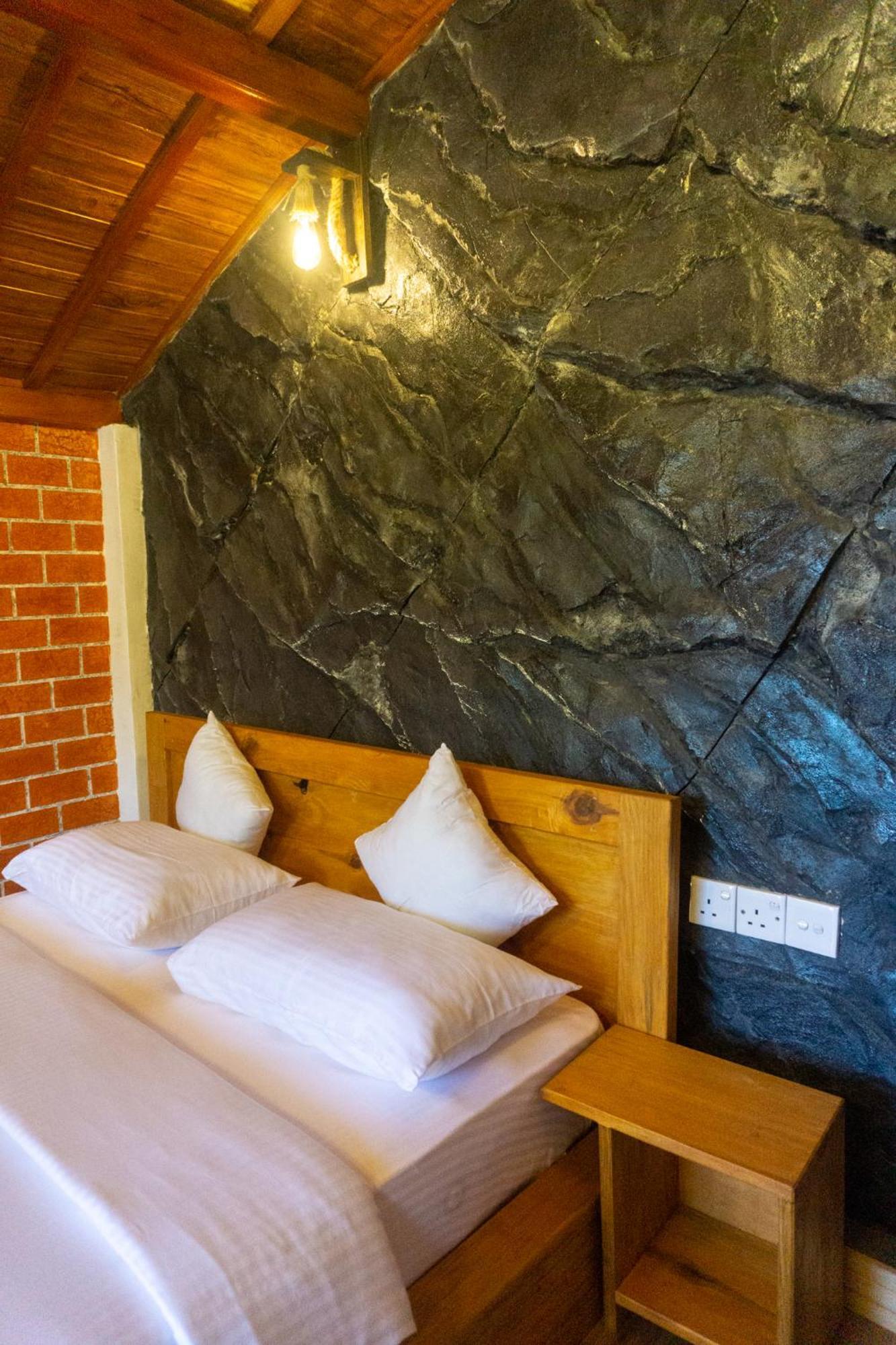 エッラ Hobbit Hole Hideaway Bed & Breakfast エクステリア 写真